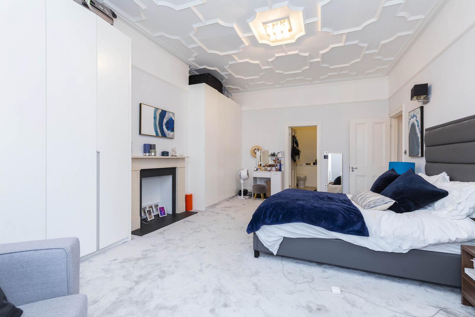 Stunning Garden Apartment Pembridge Crescent, Notting Hill